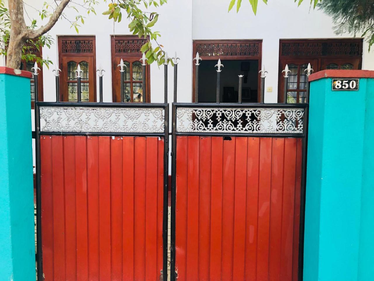 Hikkaduwa Backyard Beach Homestay Galle Ngoại thất bức ảnh