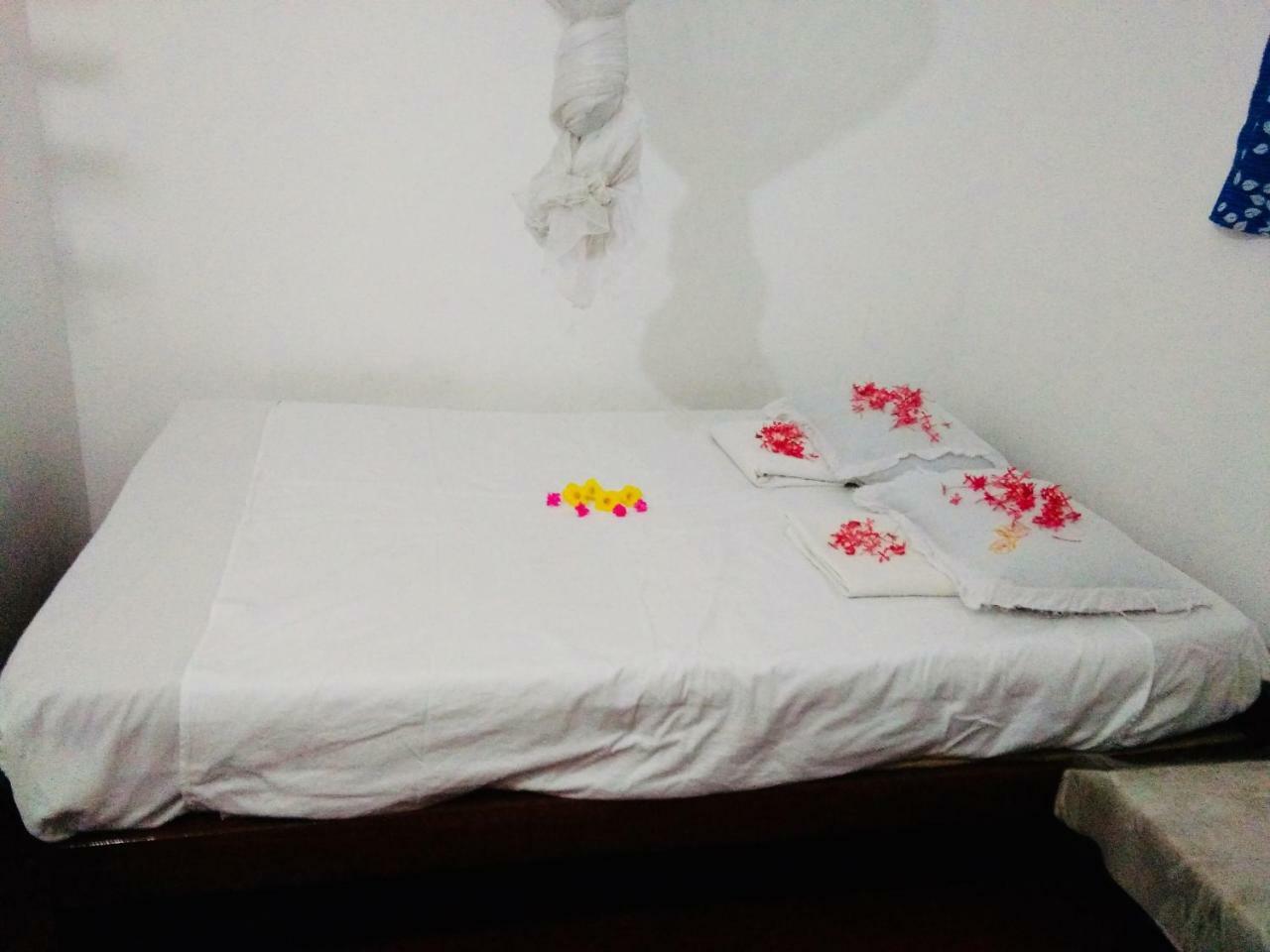 Hikkaduwa Backyard Beach Homestay Galle Ngoại thất bức ảnh