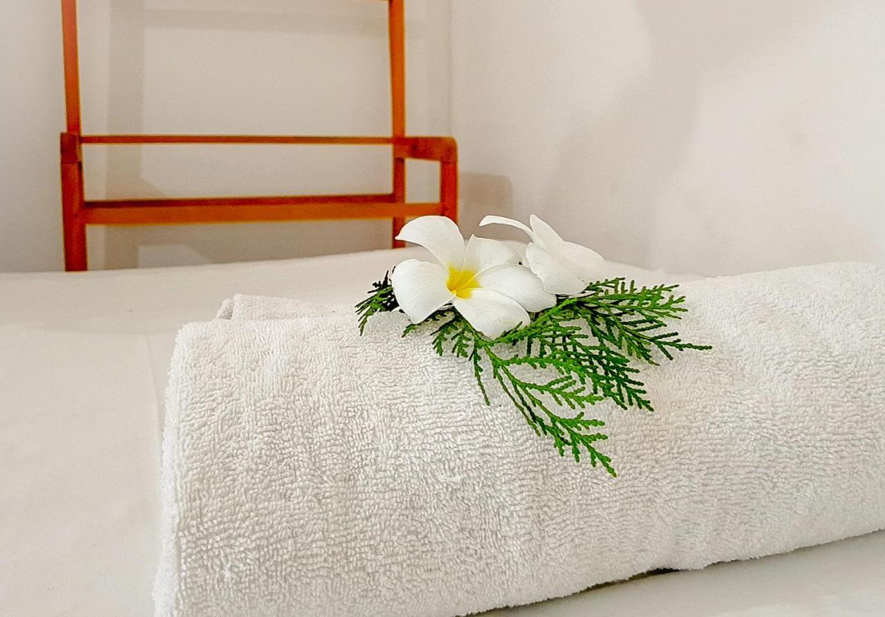 Hikkaduwa Backyard Beach Homestay Galle Ngoại thất bức ảnh