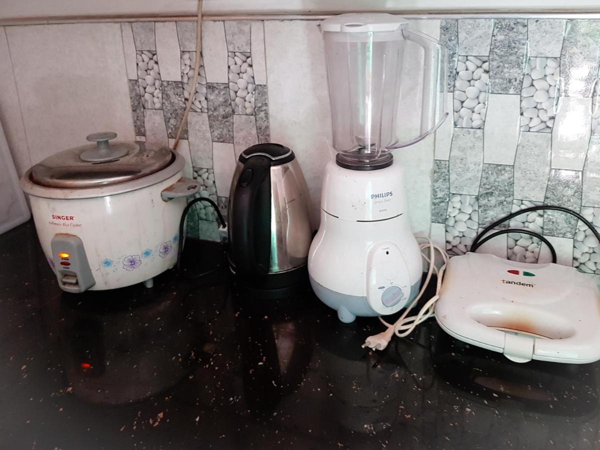 Hikkaduwa Backyard Beach Homestay Galle Ngoại thất bức ảnh